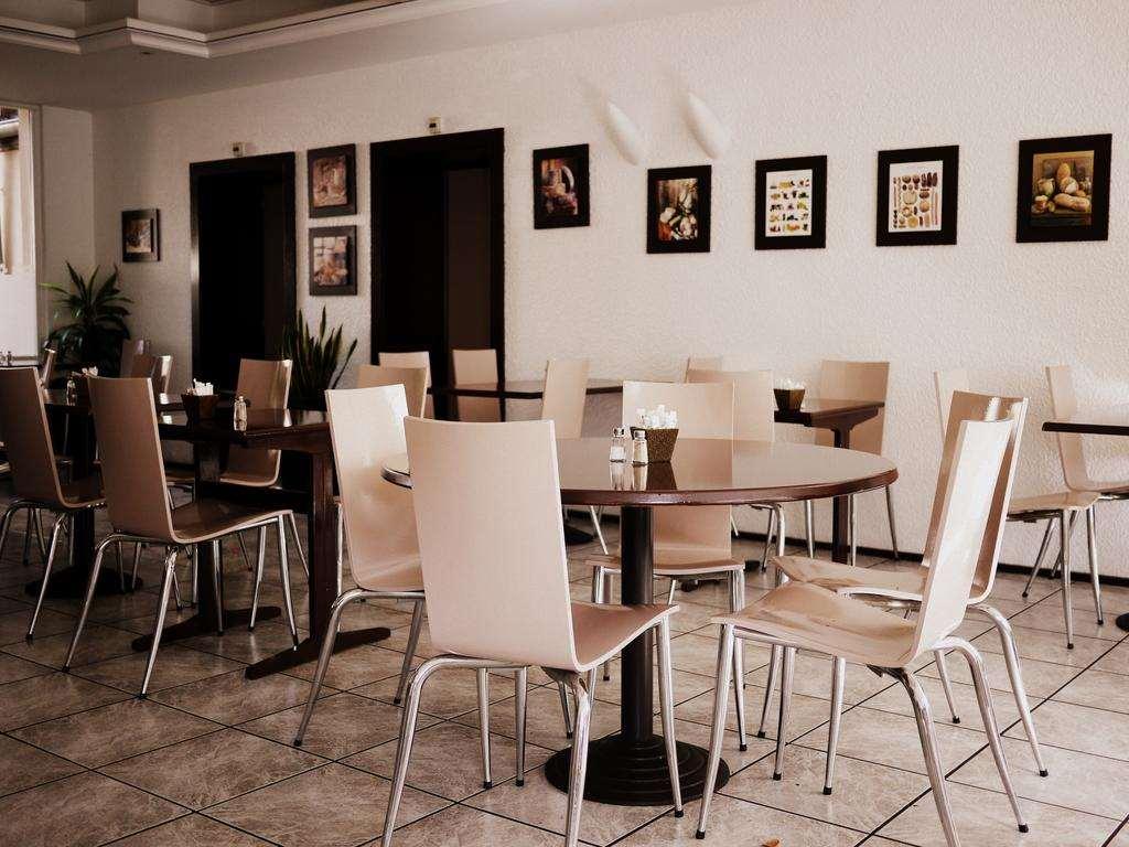 Brit Centre Hotel 3*