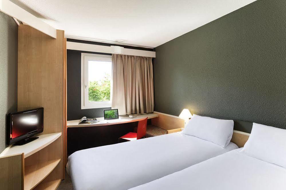 Brit Centre Hotel